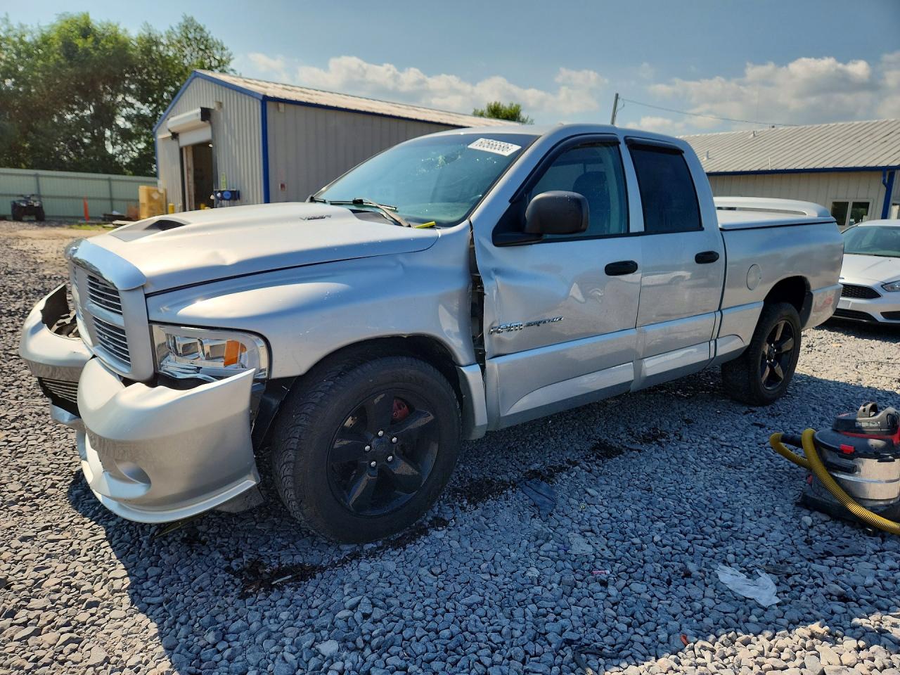 2005 Dodge Ram, VIN 3D7HA18H95G837466 — Front end