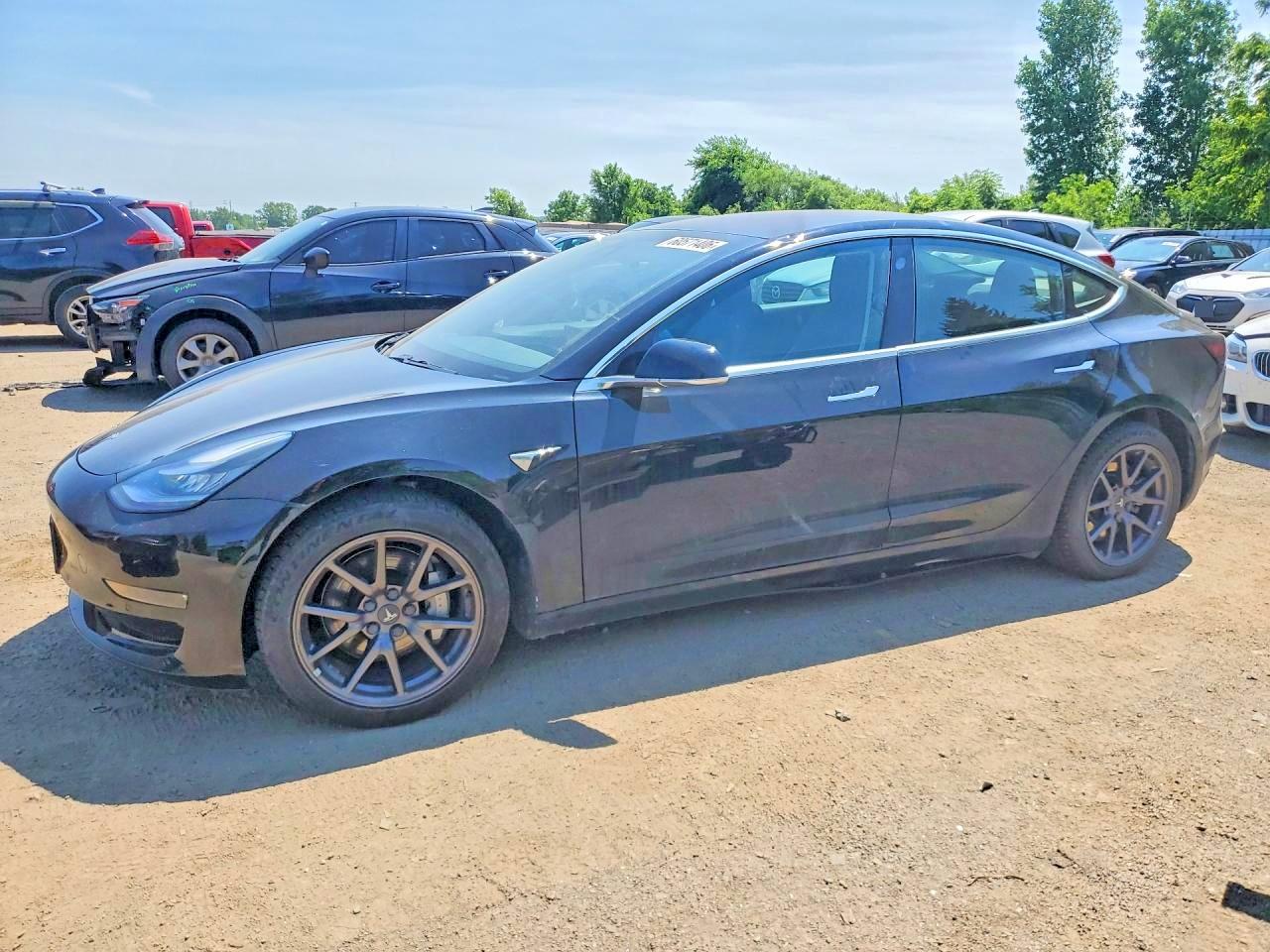 2018 Tesla Model 3 Long Range Battery, VIN 5YJ3E1EA9JF179874 — Roof