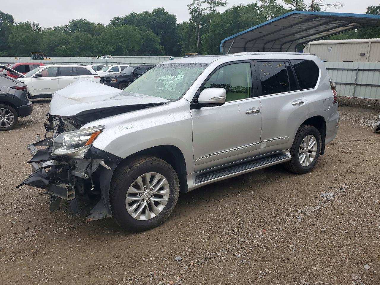 2016 Lexus GX 460, VIN JTJBM7FX6G5129445 — Front end