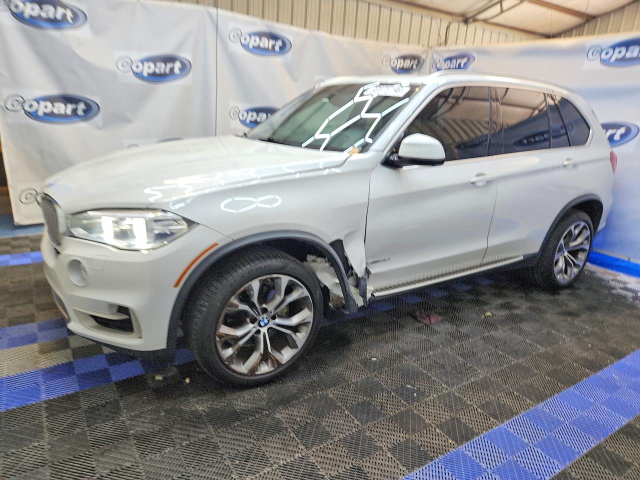 2017 BMW X5 sDrive35i, VIN 5UXKR2C39H0X04885 — Перед