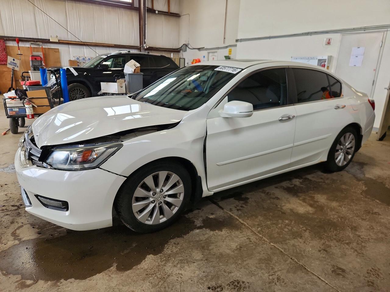 2014 Honda Accord EX-L, VIN 1HGCR2F84EA806342 — Front end