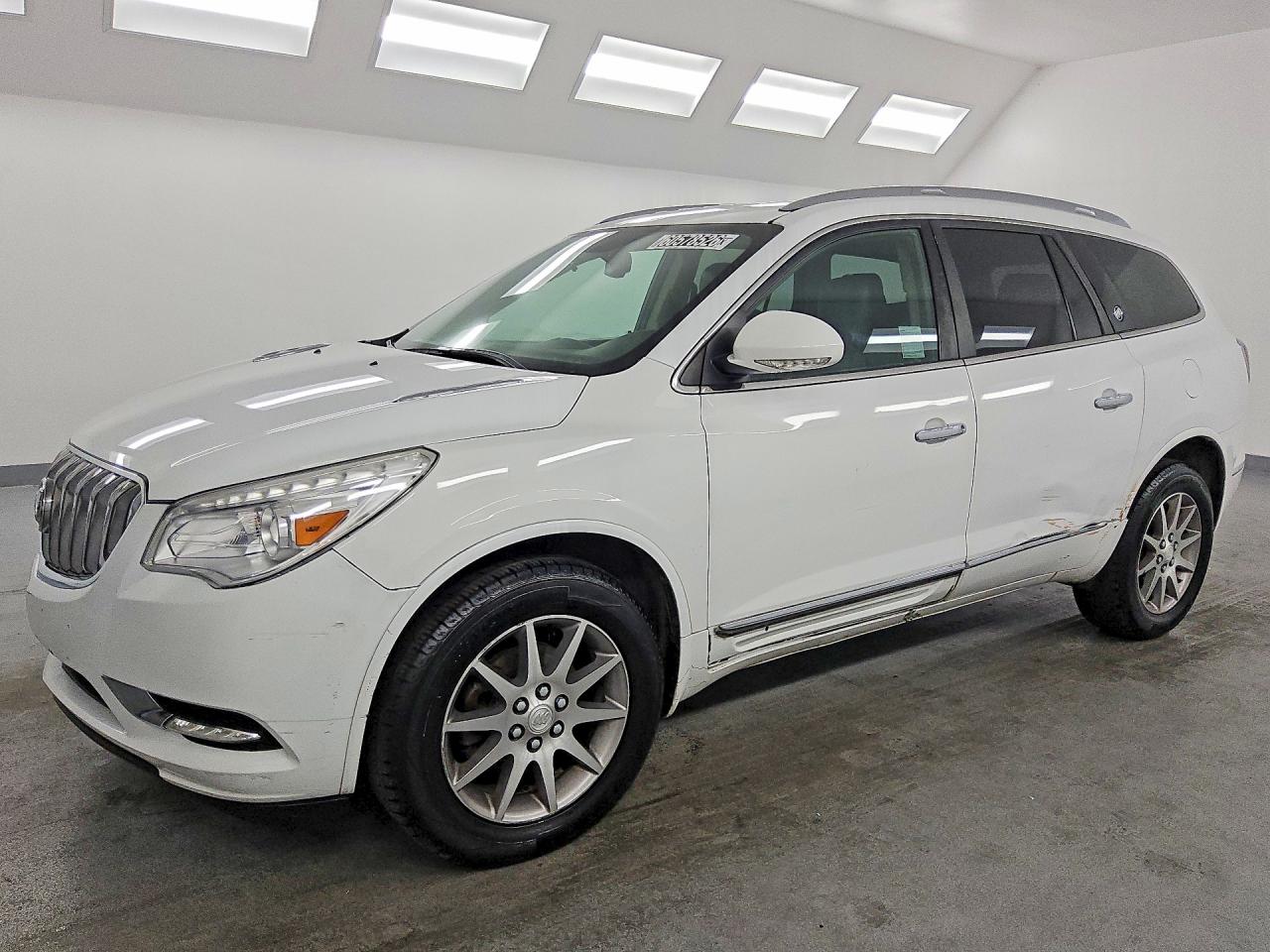 2016 Buick Enclave Leather, VIN 5GAKRBKD8GJ119639 — Side