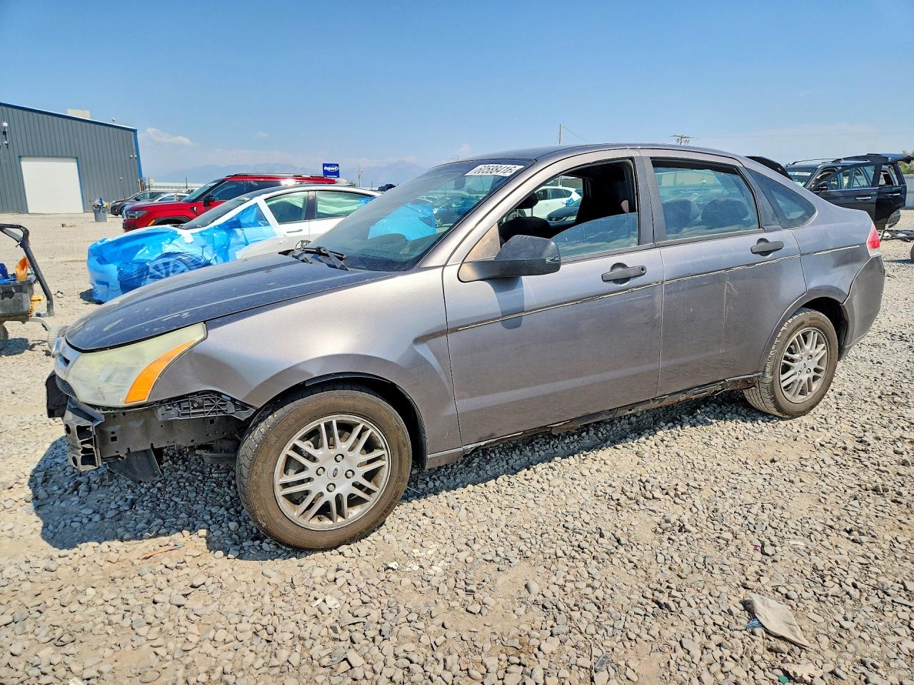 2011 Ford Focus SE, VIN 1FAHP3FN2BW119323 — Front end