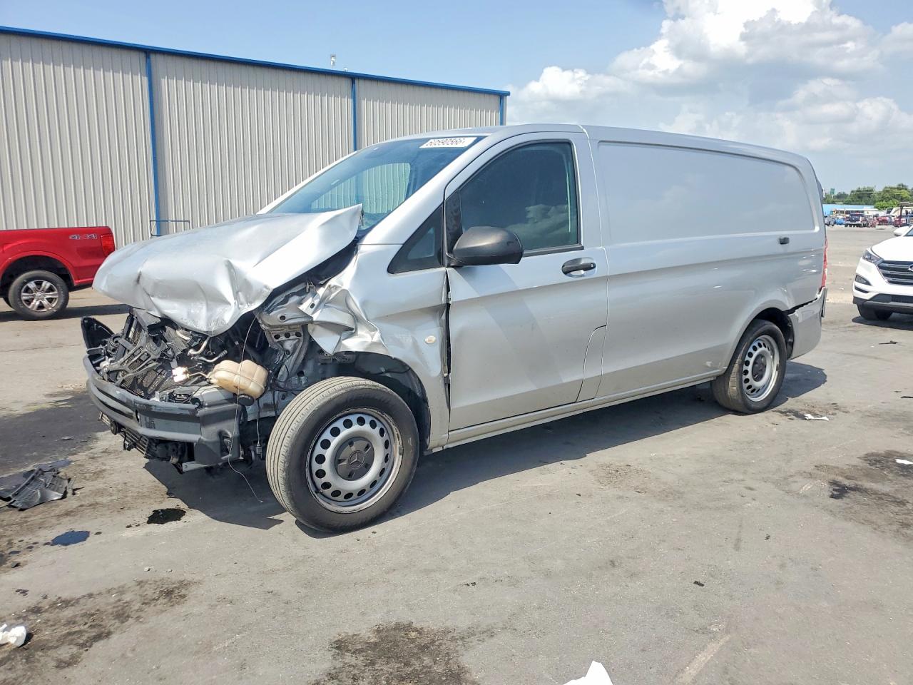 2018 Mercedes-Benz Metris Cargo, VIN WD3PG2EA2J3367371 — Front end