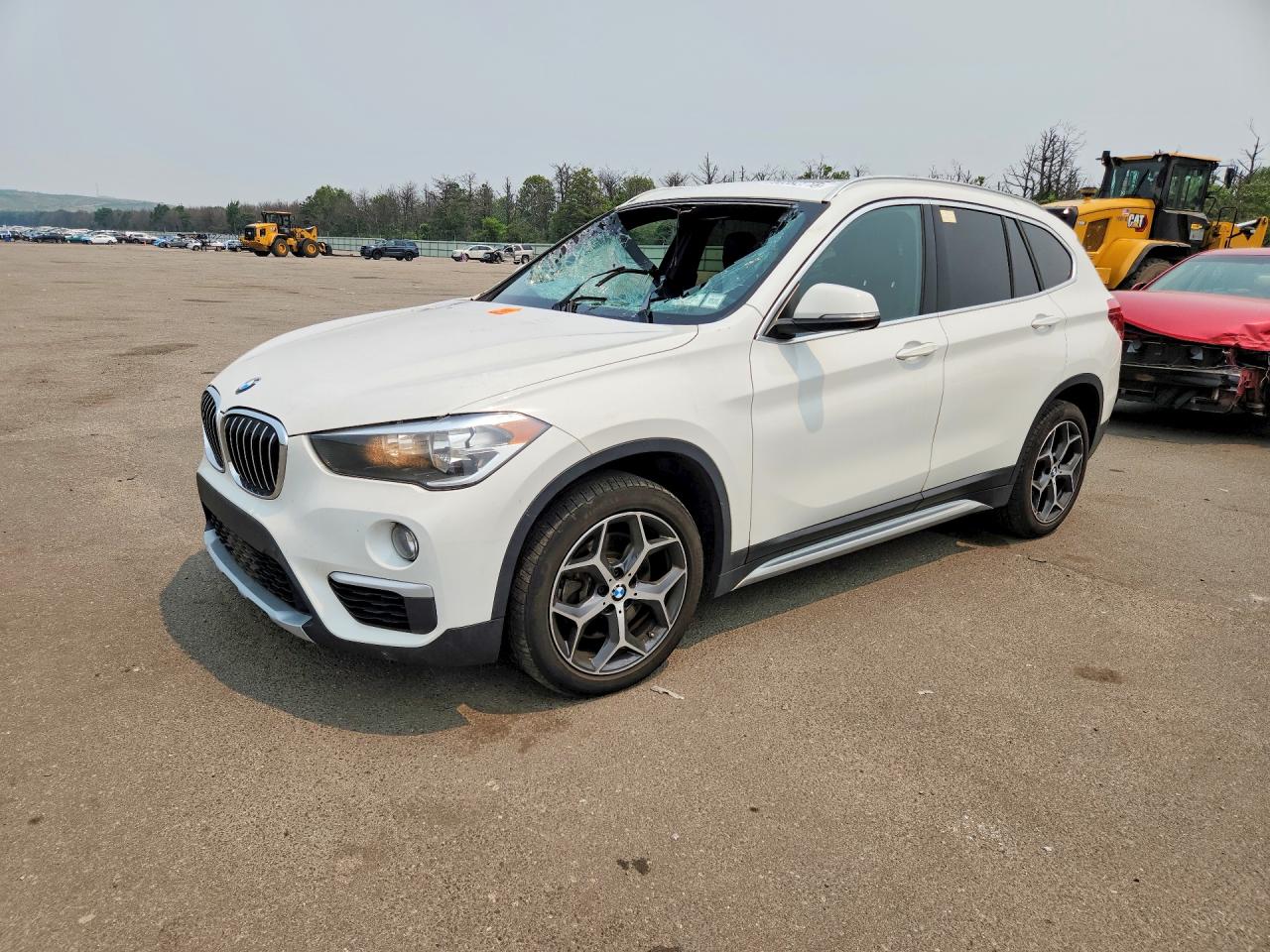 2018 BMW X1 xDrive28i, VIN WBXHT3C34J3H30484 — Roof