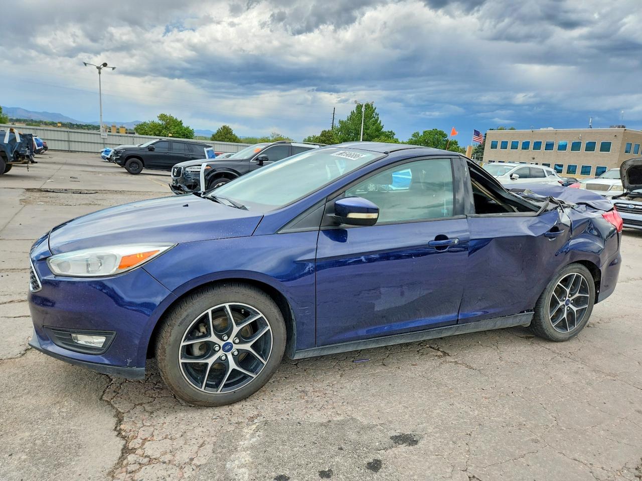 2017 Ford Focus SEL, VIN 1FADP3H25HL205592 — Крыша
