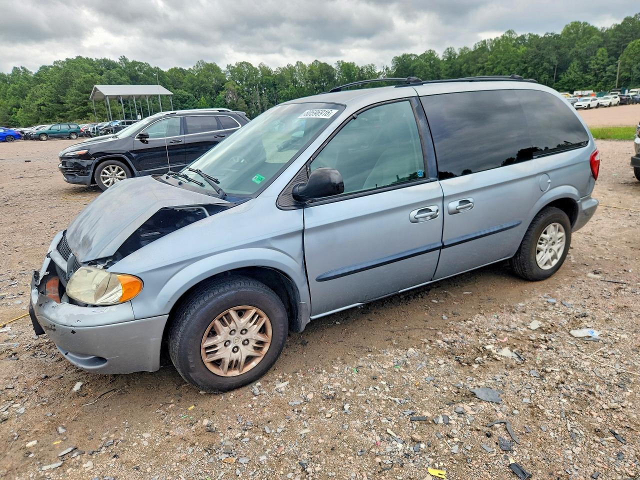2003 Dodge Caravan Sport, VIN 1D4GP45333B341814 — Перед