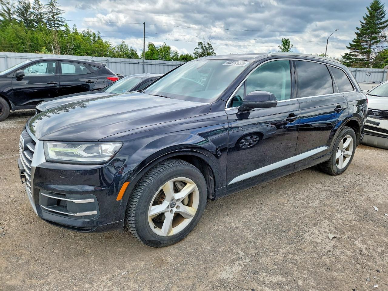 2019 Audi Q7 Premium, VIN WA1AAAF72KD016489 — Зад