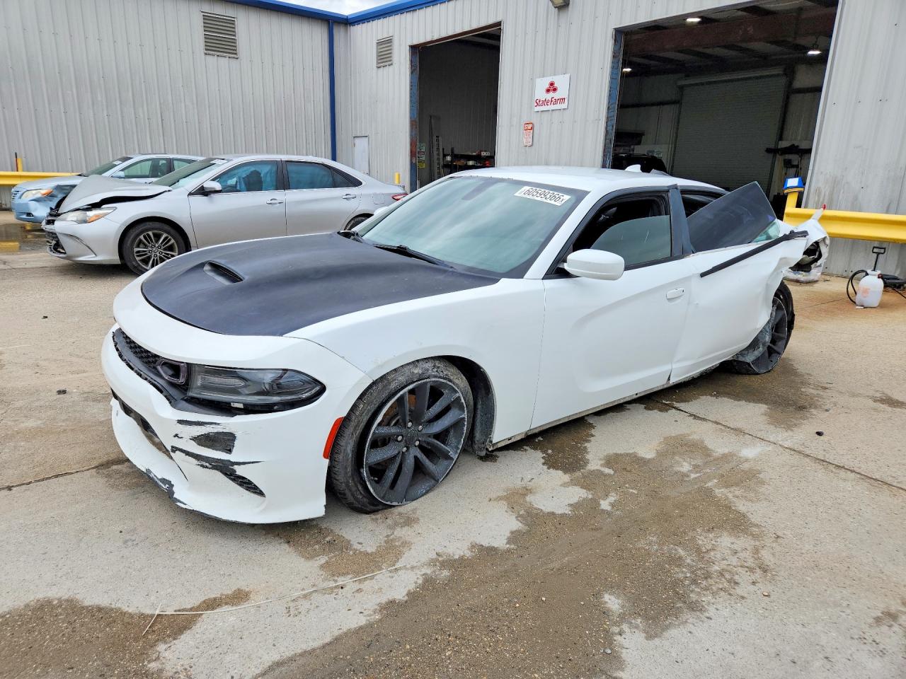 2017 Dodge Charger R/T, VIN 2C3CDXCT2HH515223 — Зад
