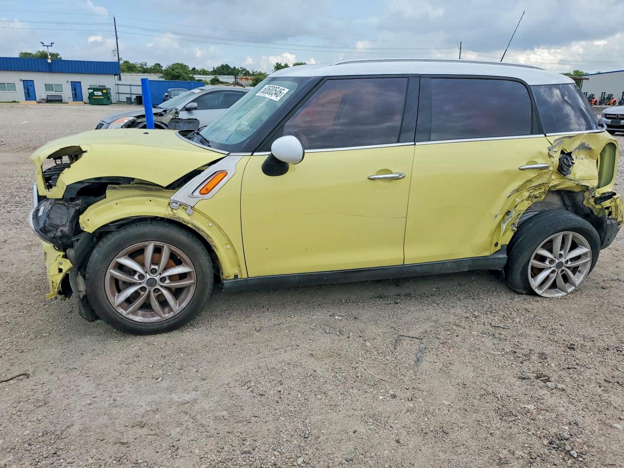 2011 MINI Countryman, VIN WMWZB3C57BWM01472 — Front end