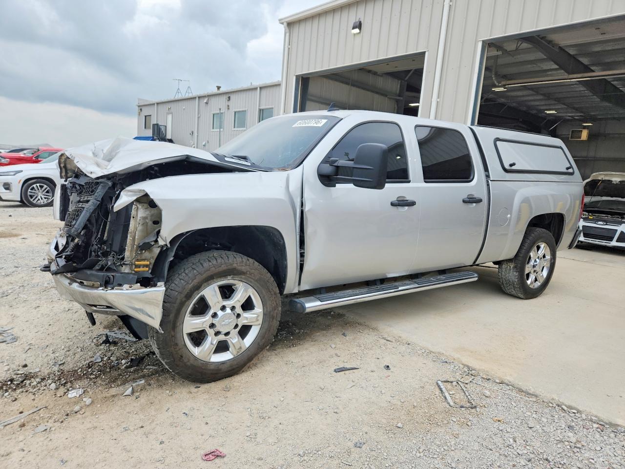 2011 Chevrolet Silverado 2500HD LTZ, VIN 1GC1KYC89BF102573 — Front end