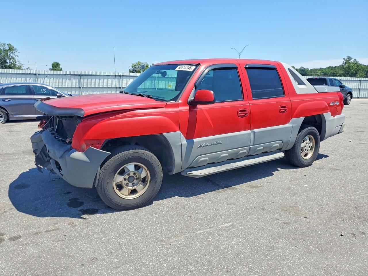 2002 Chevrolet Avalanche, VIN 3GNEK13T52G199659 — Front end