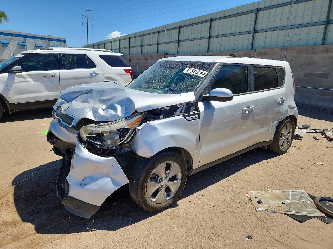 2015 Kia Soul, VIN KNDJN2A24F7817151 — Front end