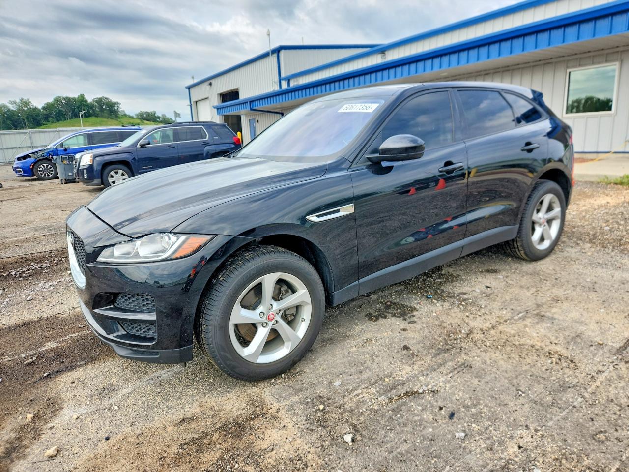 2018 Jaguar F-Pace 30t Premium, VIN SADCJ2GX1JA237699 — Front end