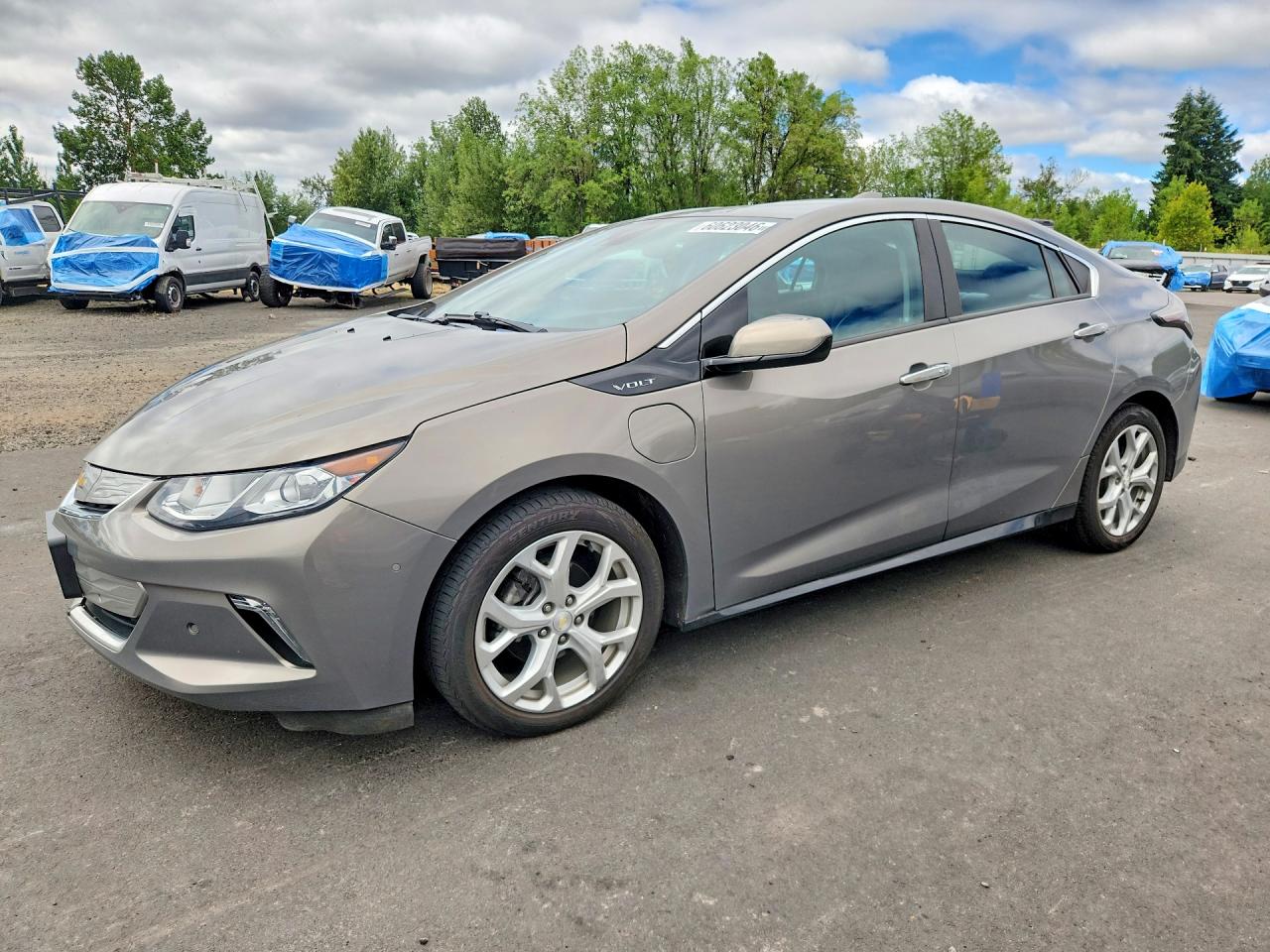 2017 Chevrolet Volt Premier, VIN 1G1RB6S53HU137007 — Minor dents and scratches