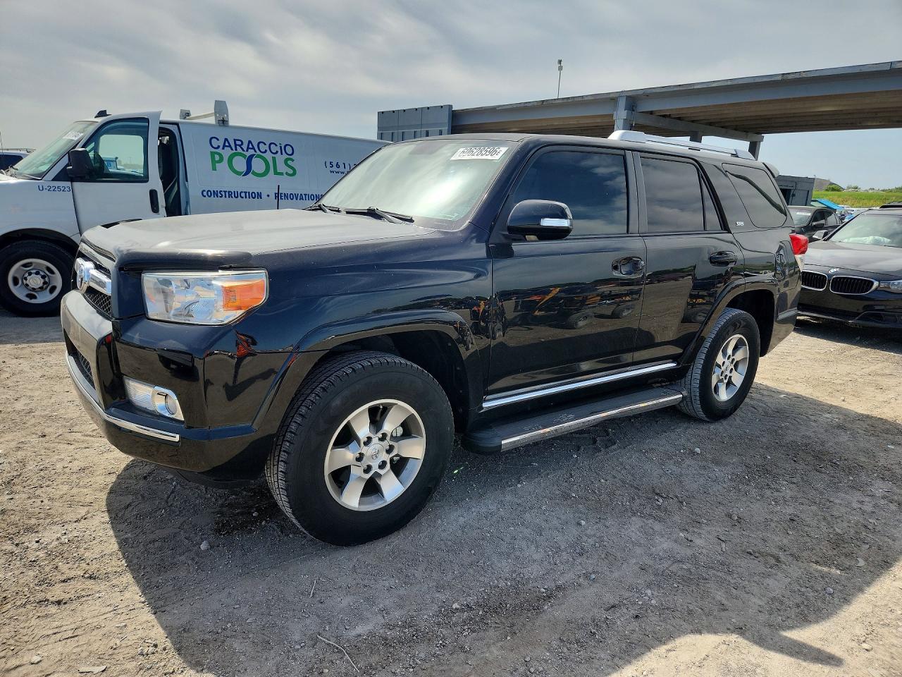 2012 Toyota 4Runner SR5, VIN JTEZU5JR5C5039658 — Side