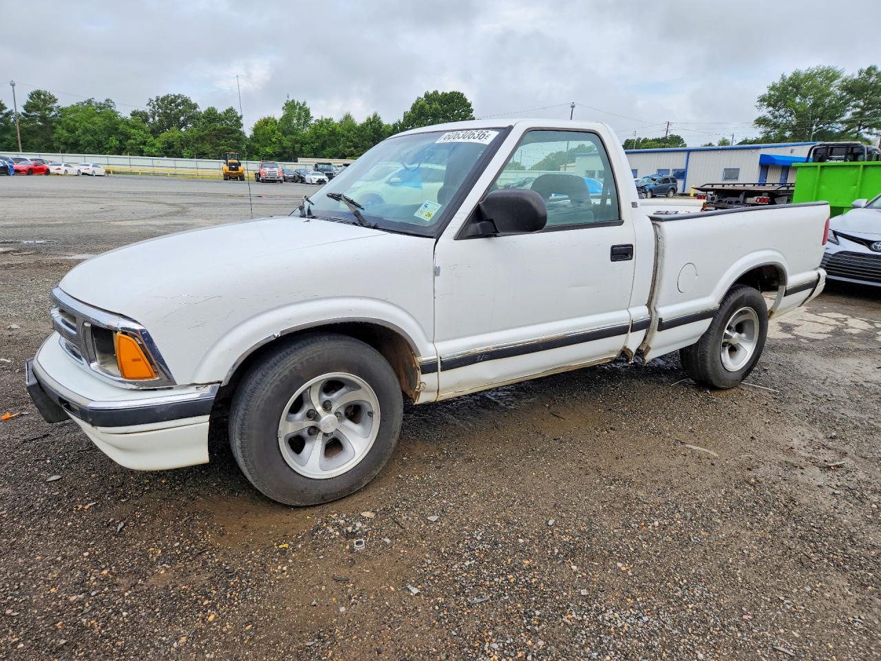 1996 Chevrolet S-10, VIN 1GCCS14X2T8211582 — Rear end
