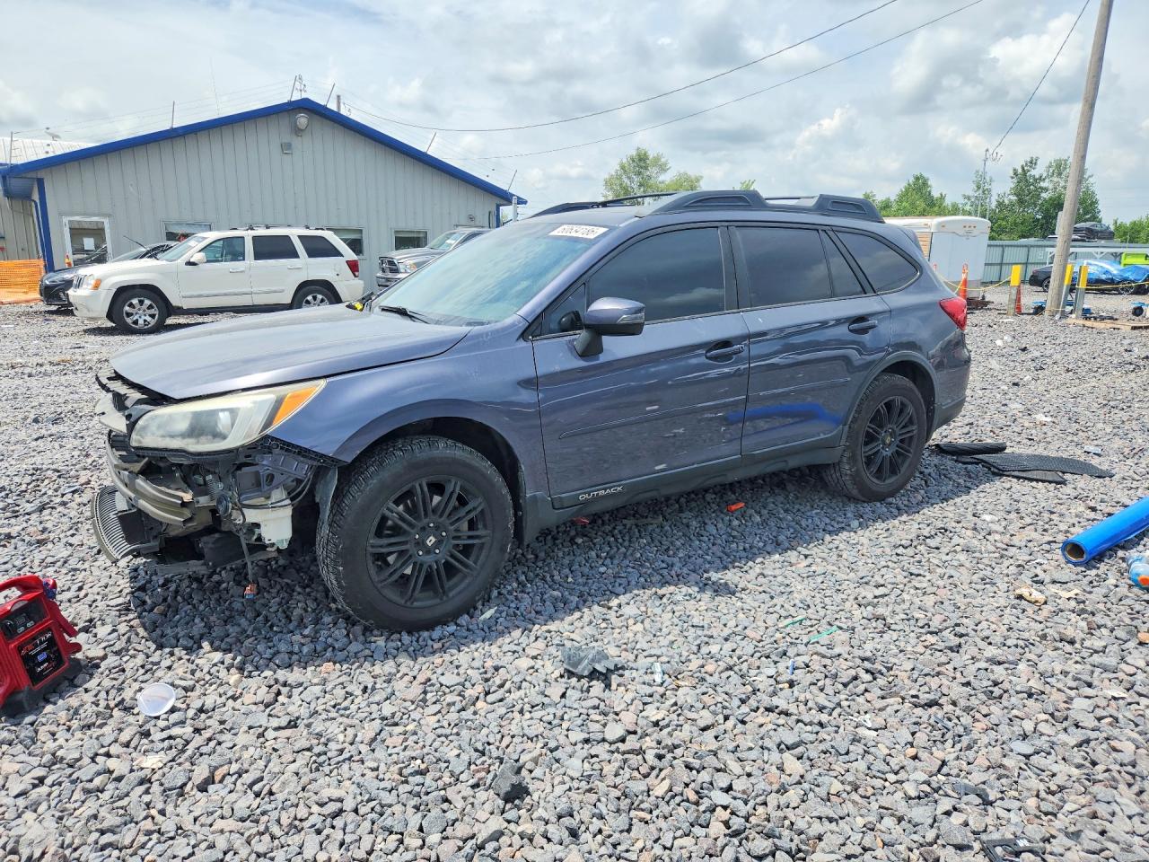 2016 Subaru Outback Limited, VIN 4S4BSENCXG3316318 — Front end