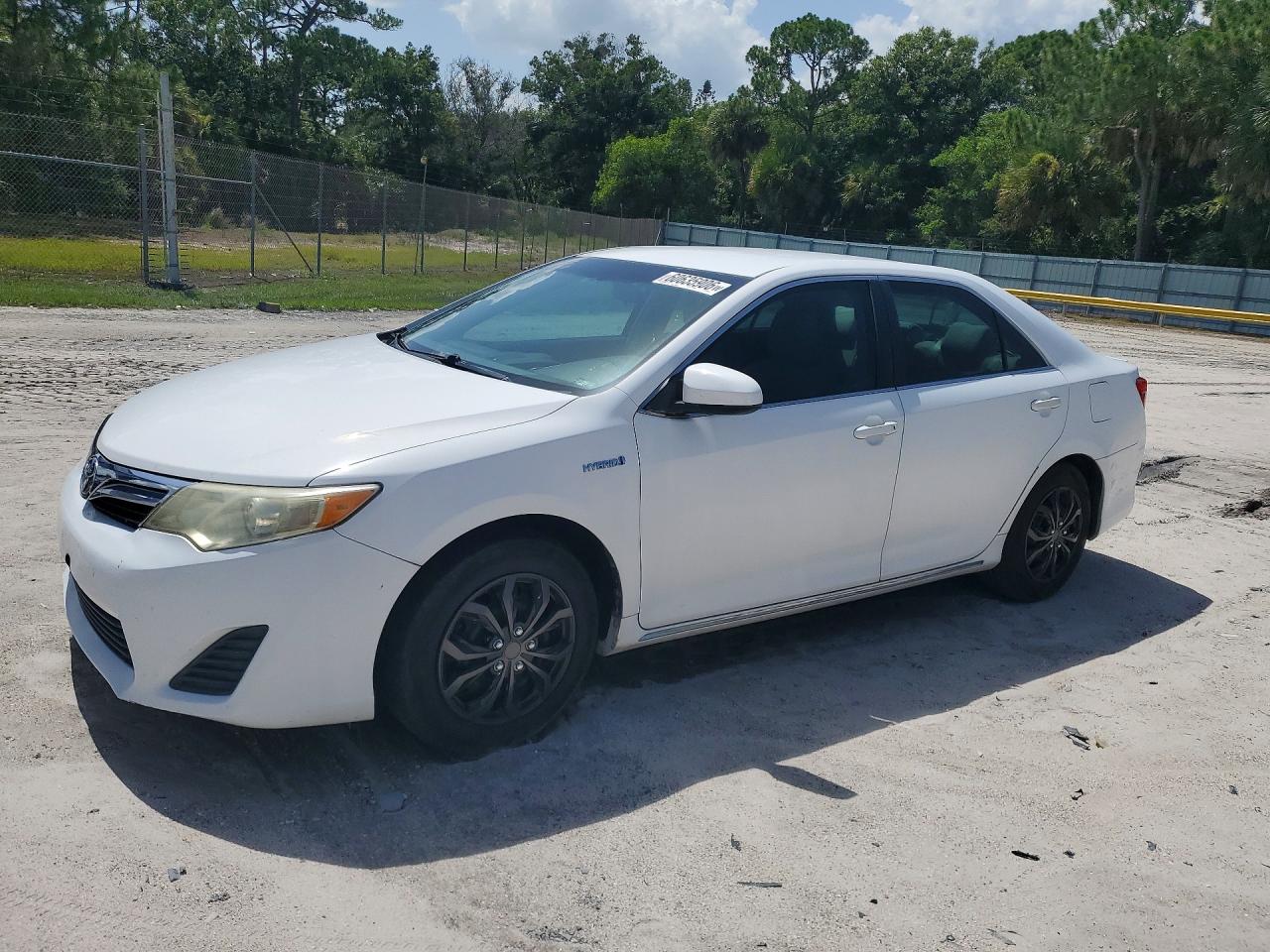 2013 Toyota Camry XLE, VIN 4T1BD1FK0DU091020 — Normal wear