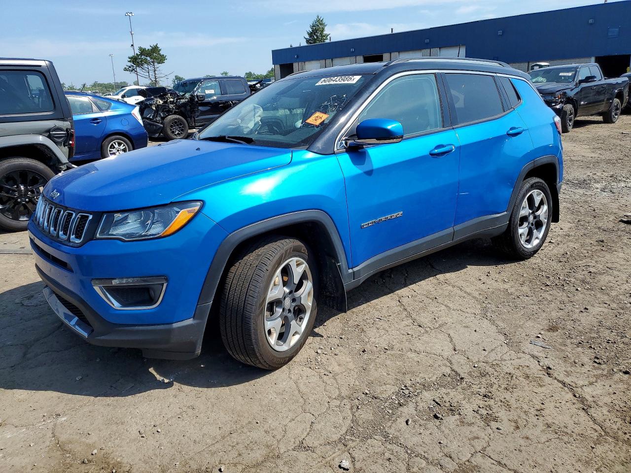 2018 Jeep Compass Limited, VIN 3C4NJDCB8JT418723 — Перед