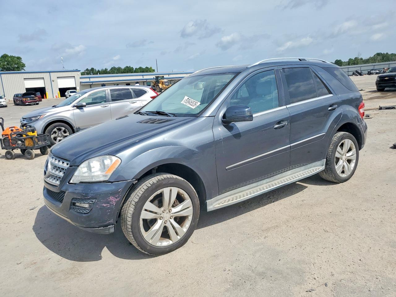 2011 Mercedes-Benz M 350, VIN 4JGBB5GB9BA710045 — Front end