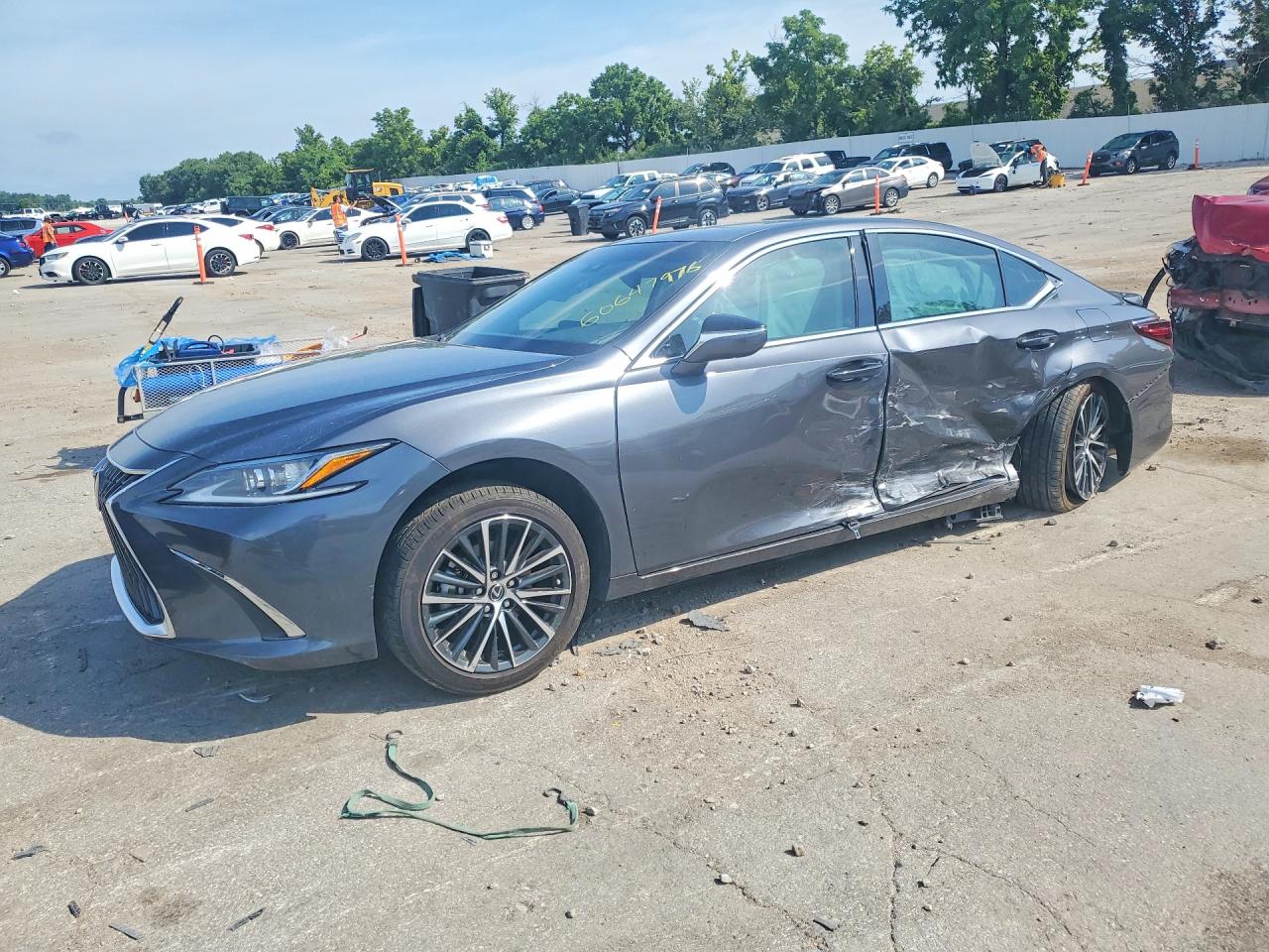 2024 Lexus ES 300h, VIN 58ADA1C17RU049294 — Side
