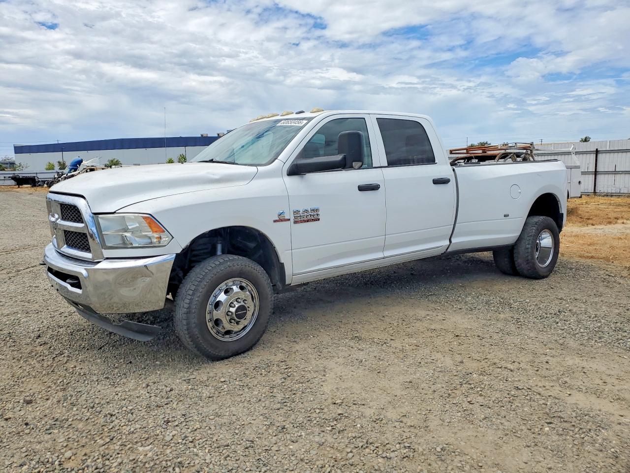 2015 Ram 3500 Tradesman, VIN 3C63RRGL8FG702585 — Engine fire