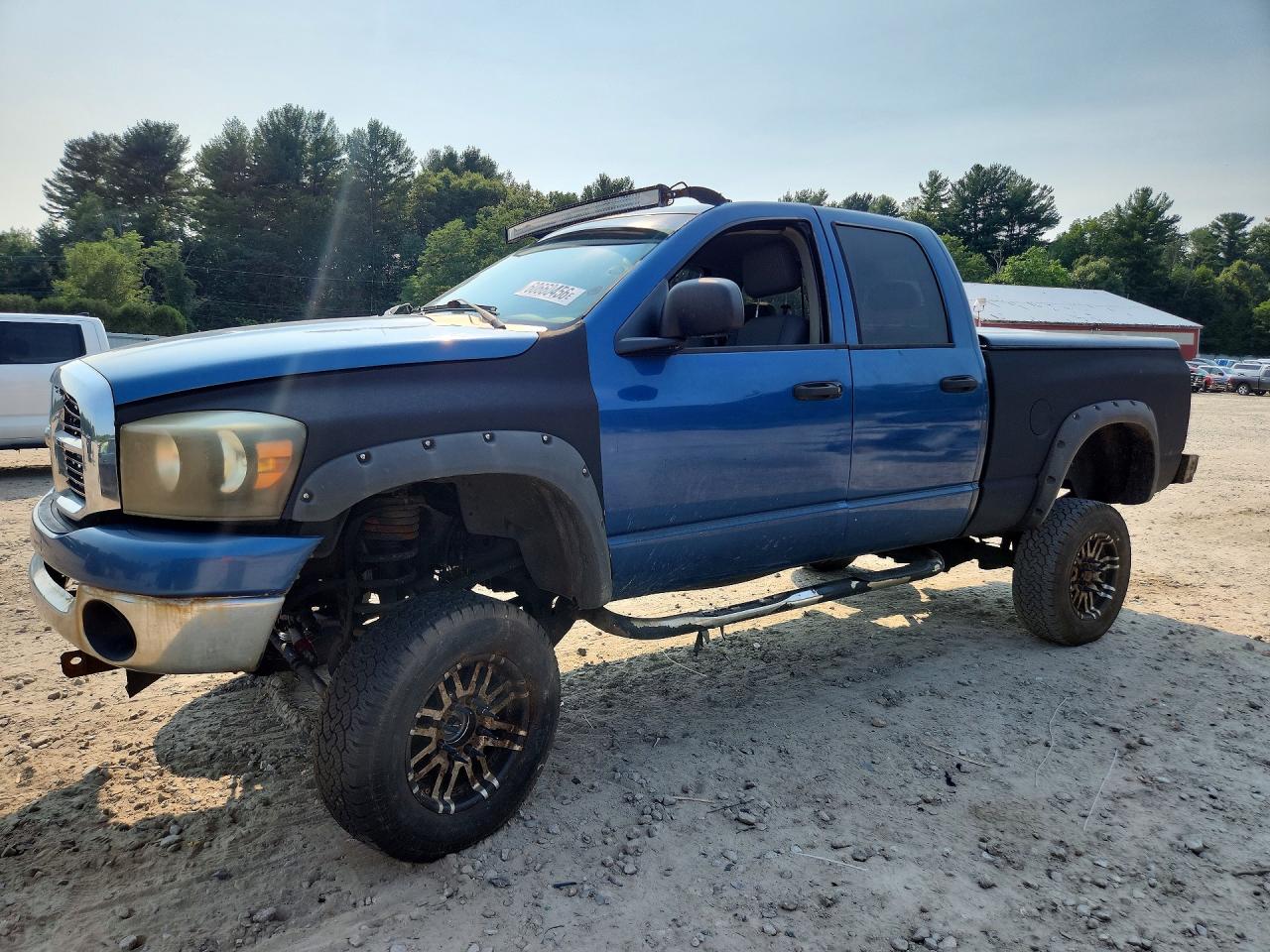 2006 Dodge 2500 SLT, VIN 3D7KS28C26G103105 — Undercarriage