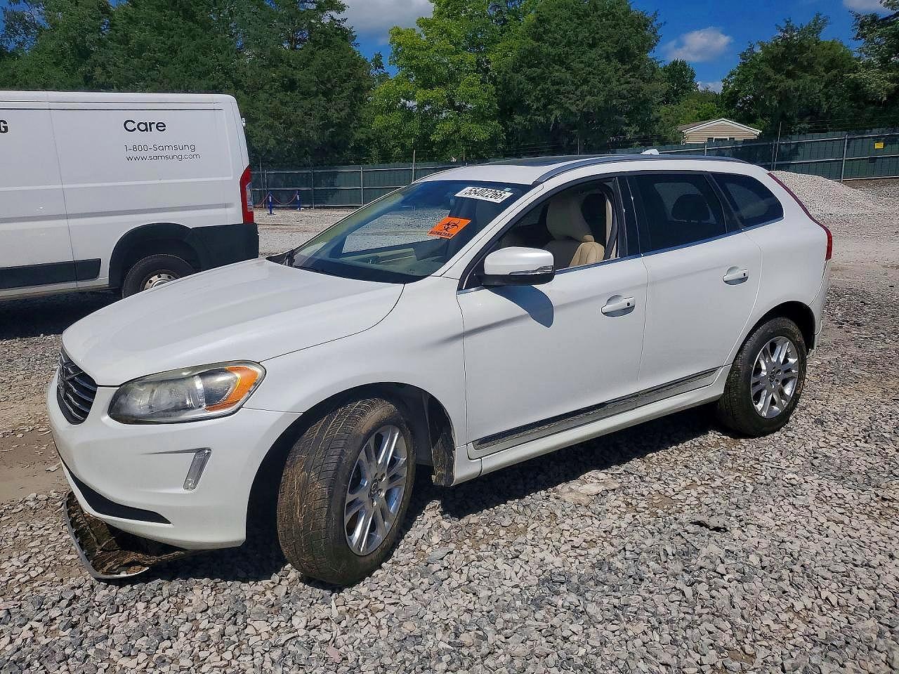 2015 Volvo XC60 T5 Drive-E Premier Plus, VIN YV440MDC8F2608159 — Water / flood
