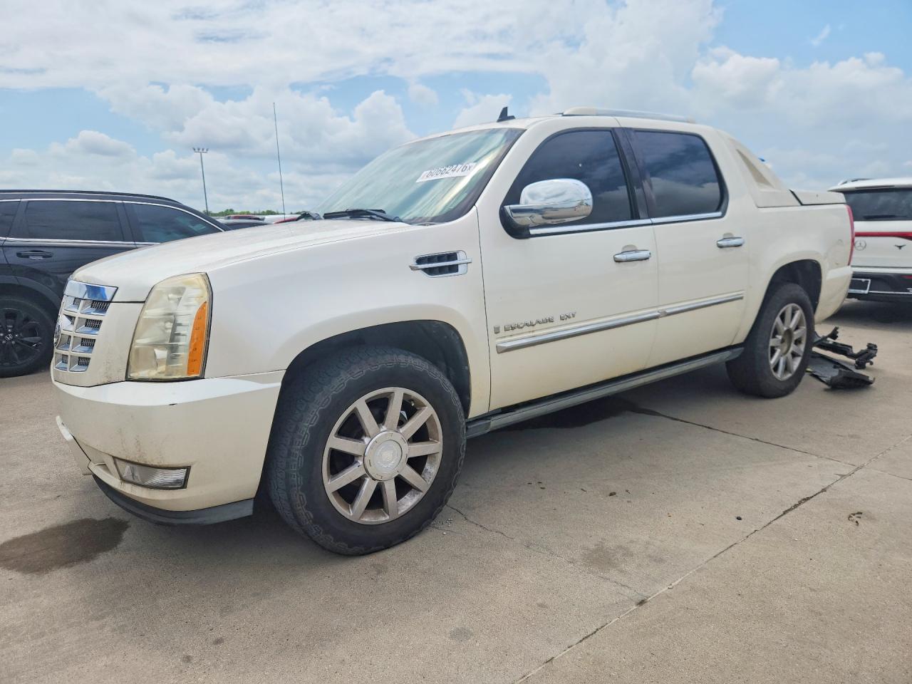 2008 Cadillac Escalade EXT, VIN 3GYFK62828G121771 — Rear end