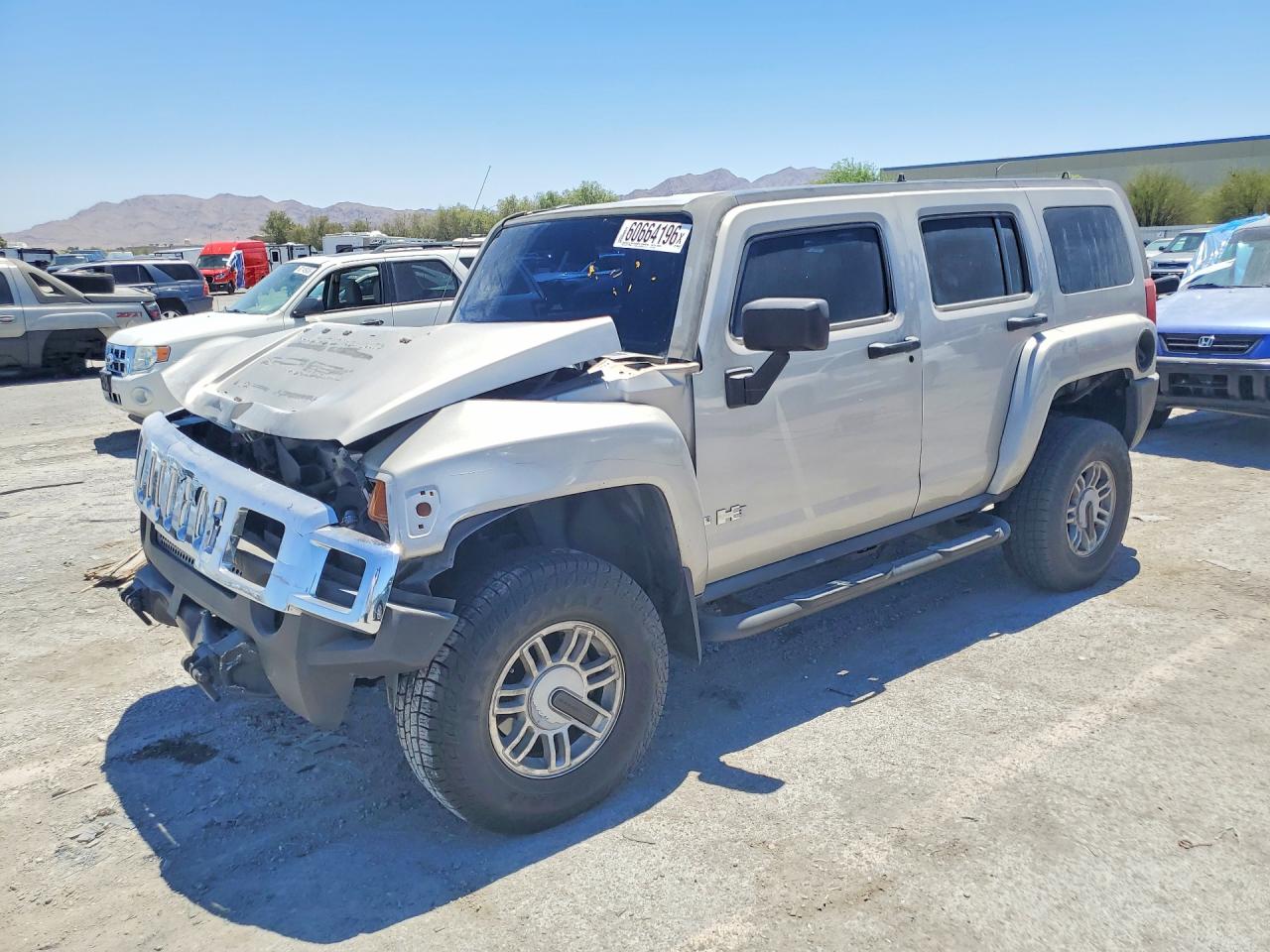 2006 Hummer H3, VIN 5GTDN136968194801 — Front end