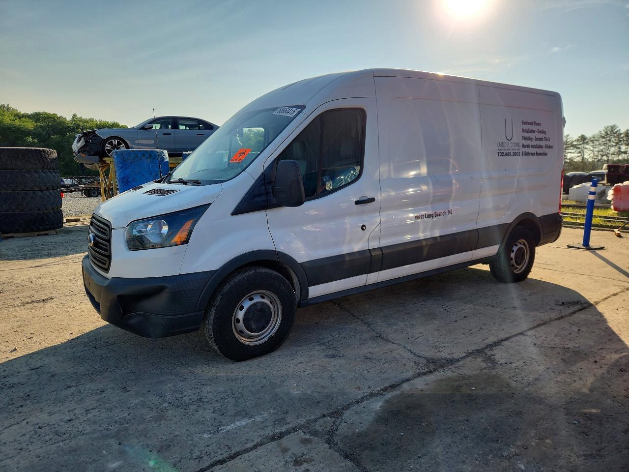 2018 Ford Transit, VIN 1FTYR2CM6JKB27439 — Вода / потоп
