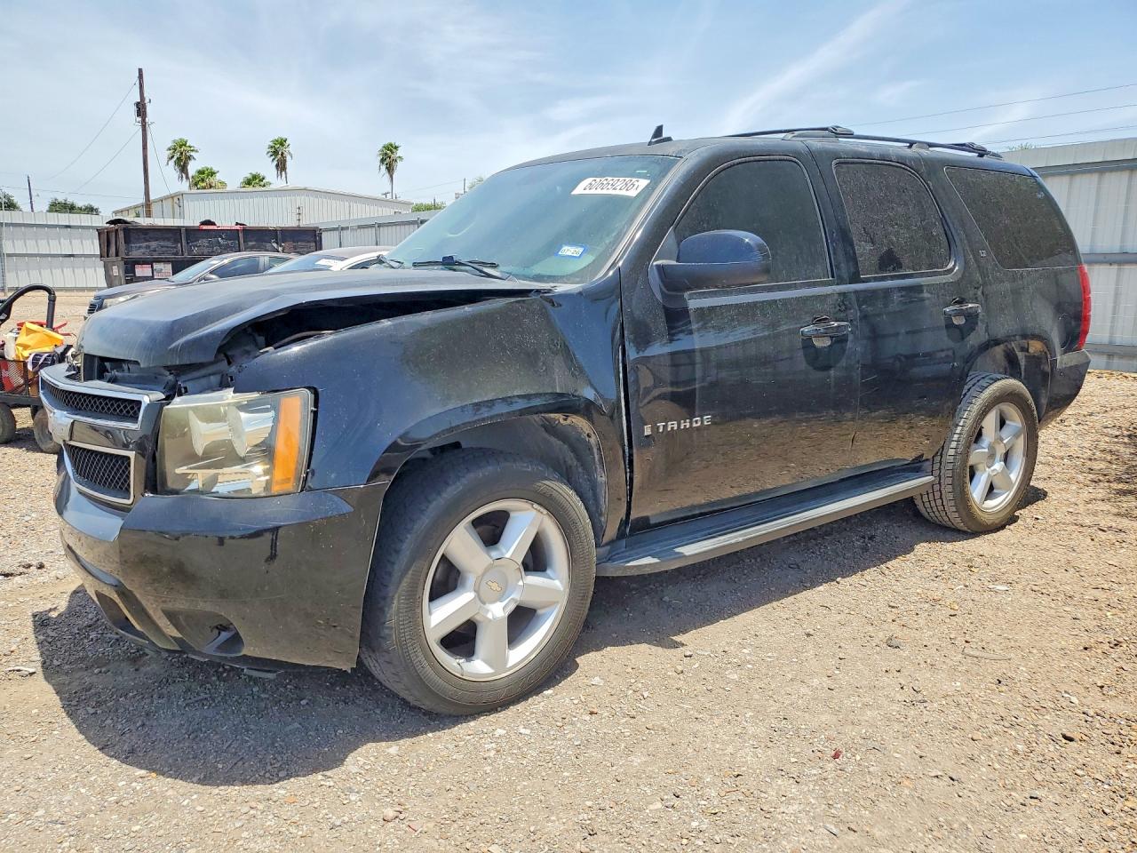 2009 Chevrolet Tahoe 2LT, VIN 1GNFC23029R170739 — Front end