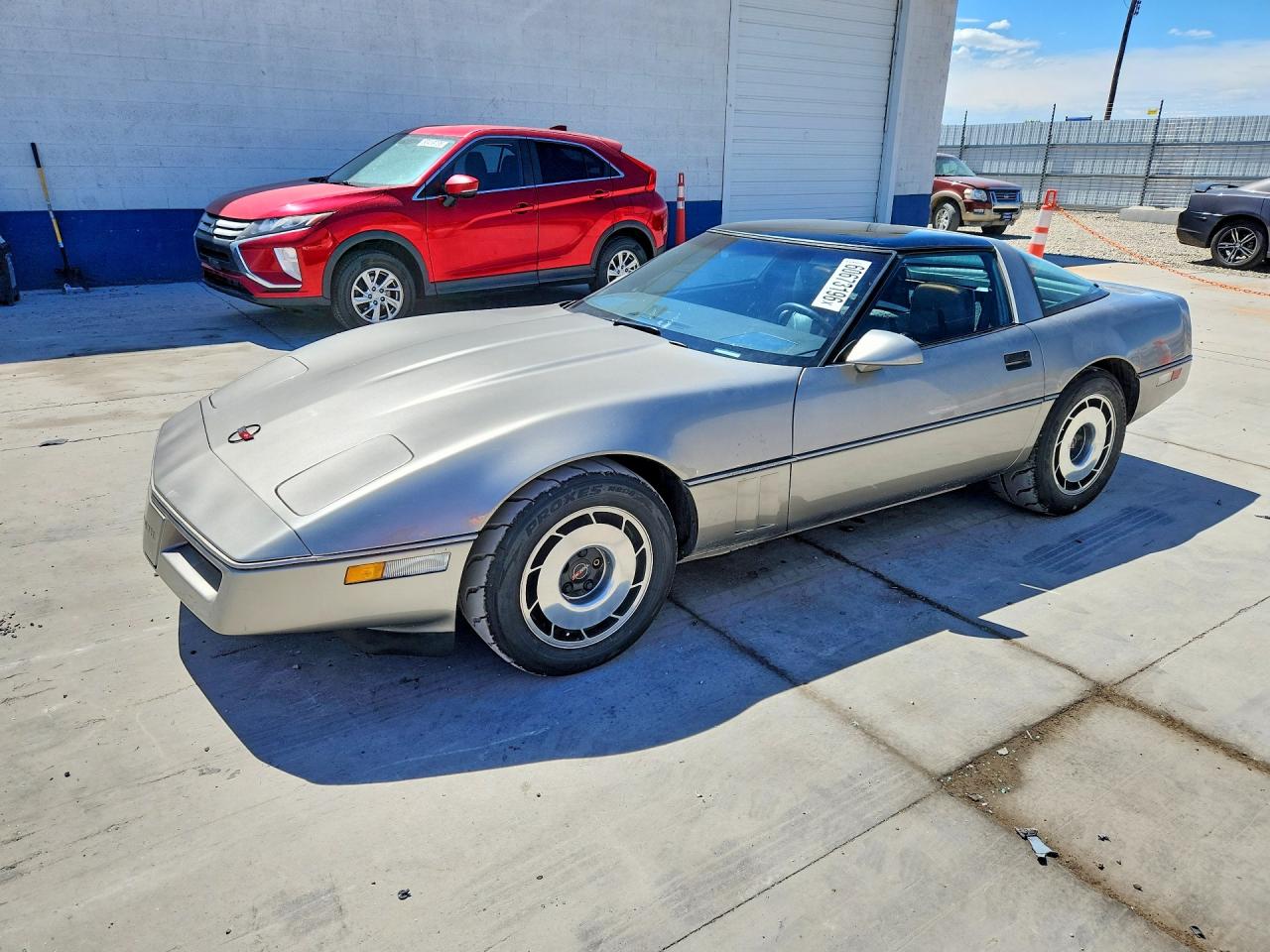 1985 Chevrolet Corvette, VIN 1G1YY0787F5112306 — Minor dents and scratches