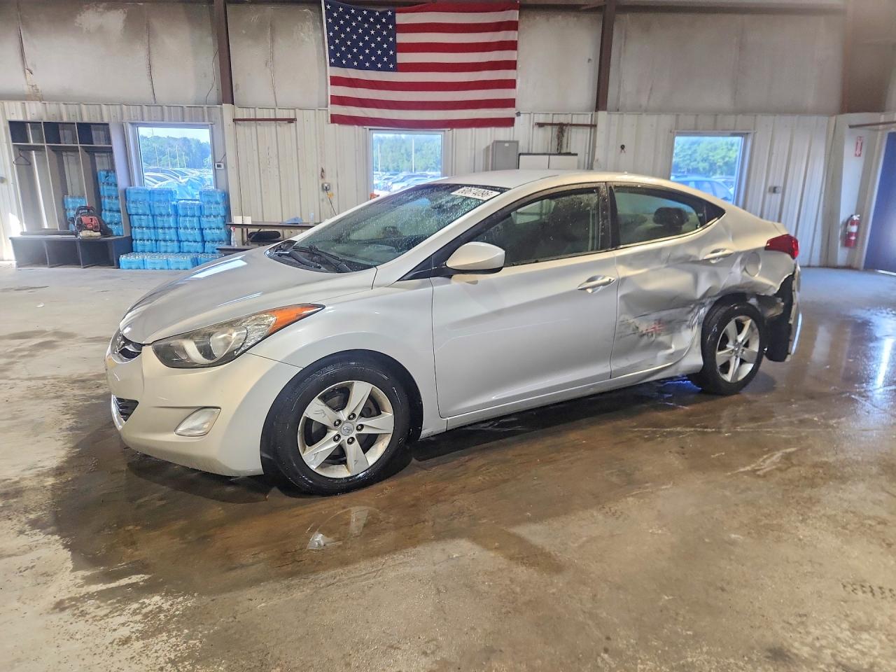 2012 Hyundai Elantra Limited, VIN KMHDH4AE2CU313801 — Side