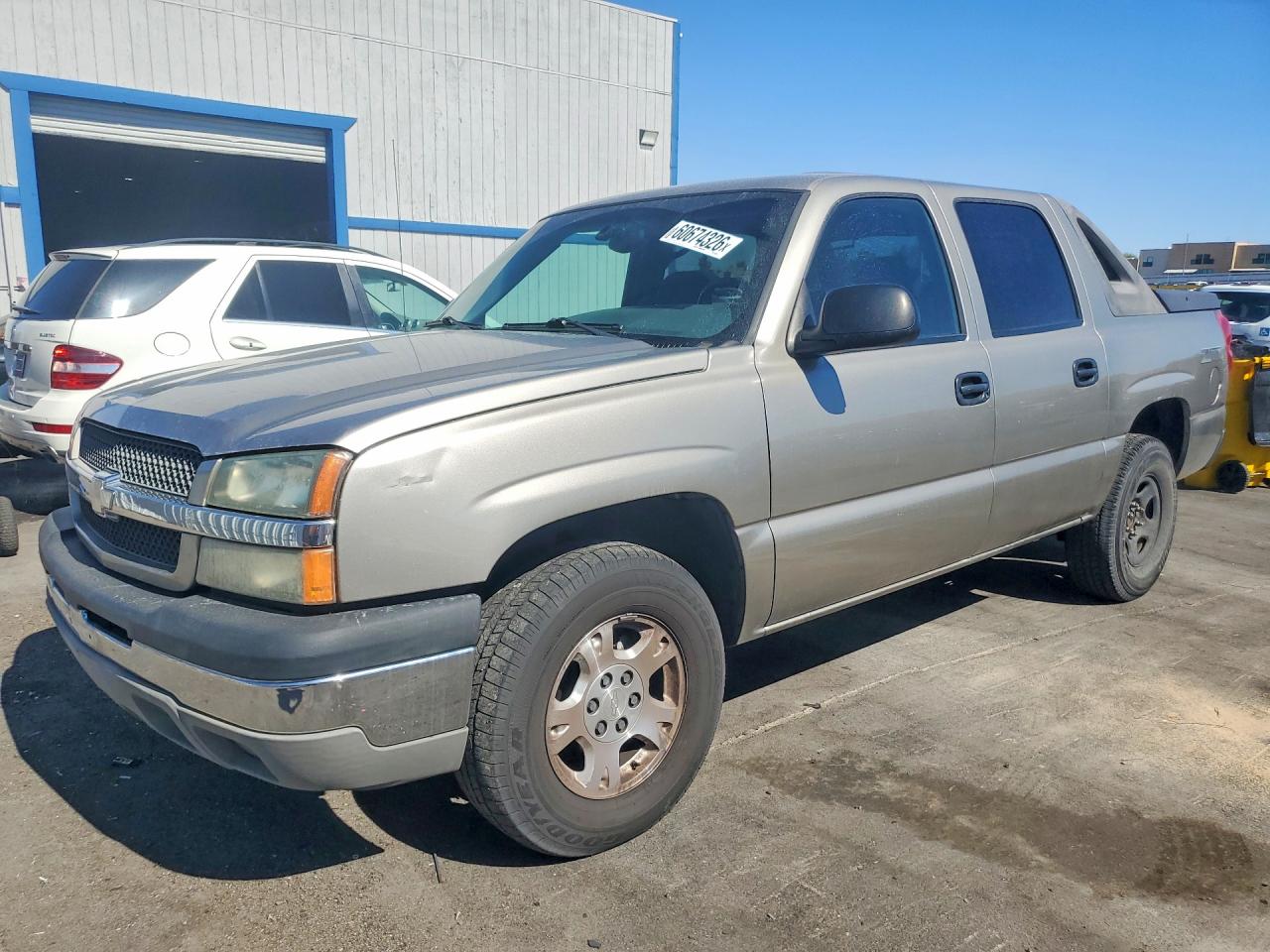 2003 Chevrolet Avalanche, VIN 3GNEC13T03G293270 — Minor dents and scratches