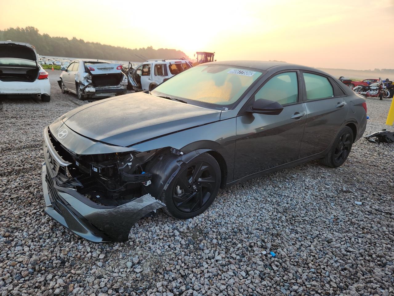 2026 Hyundai Elantra SEL Sport, VIN KMHLM4DG5TU155801 — Front end