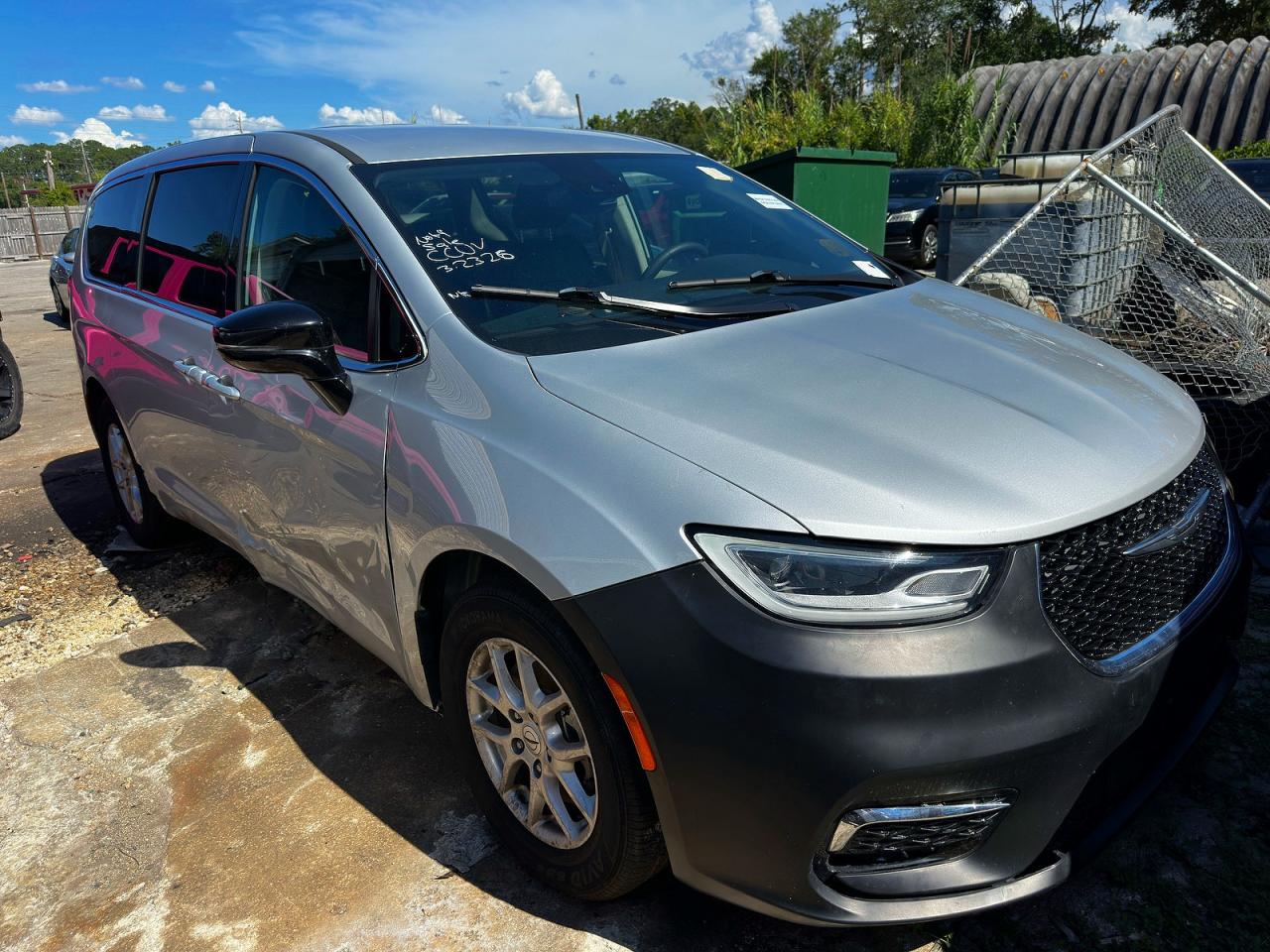 2024 Chrysler Pacifica Touring L, VIN 2C4RC1BG9RR125838 — Front end