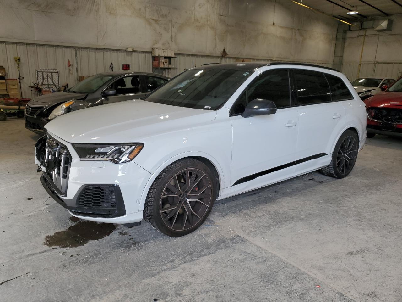 2020 Audi SQ7 Premium Plus, VIN WA1AWAF72LD012624 — Перед