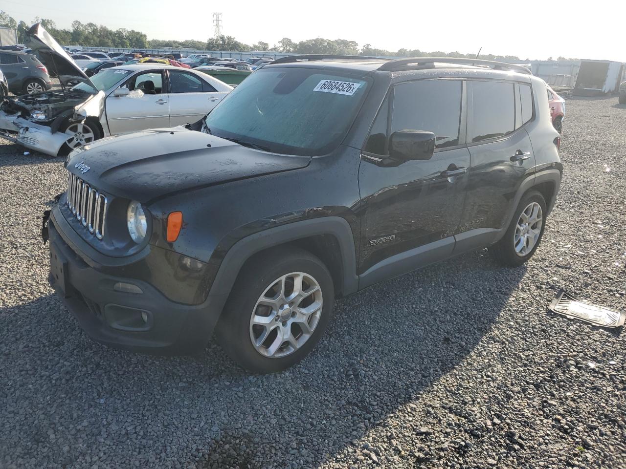 2015 Jeep Renegade Latitude, VIN ZACCJABT7FPB87702 — Front end