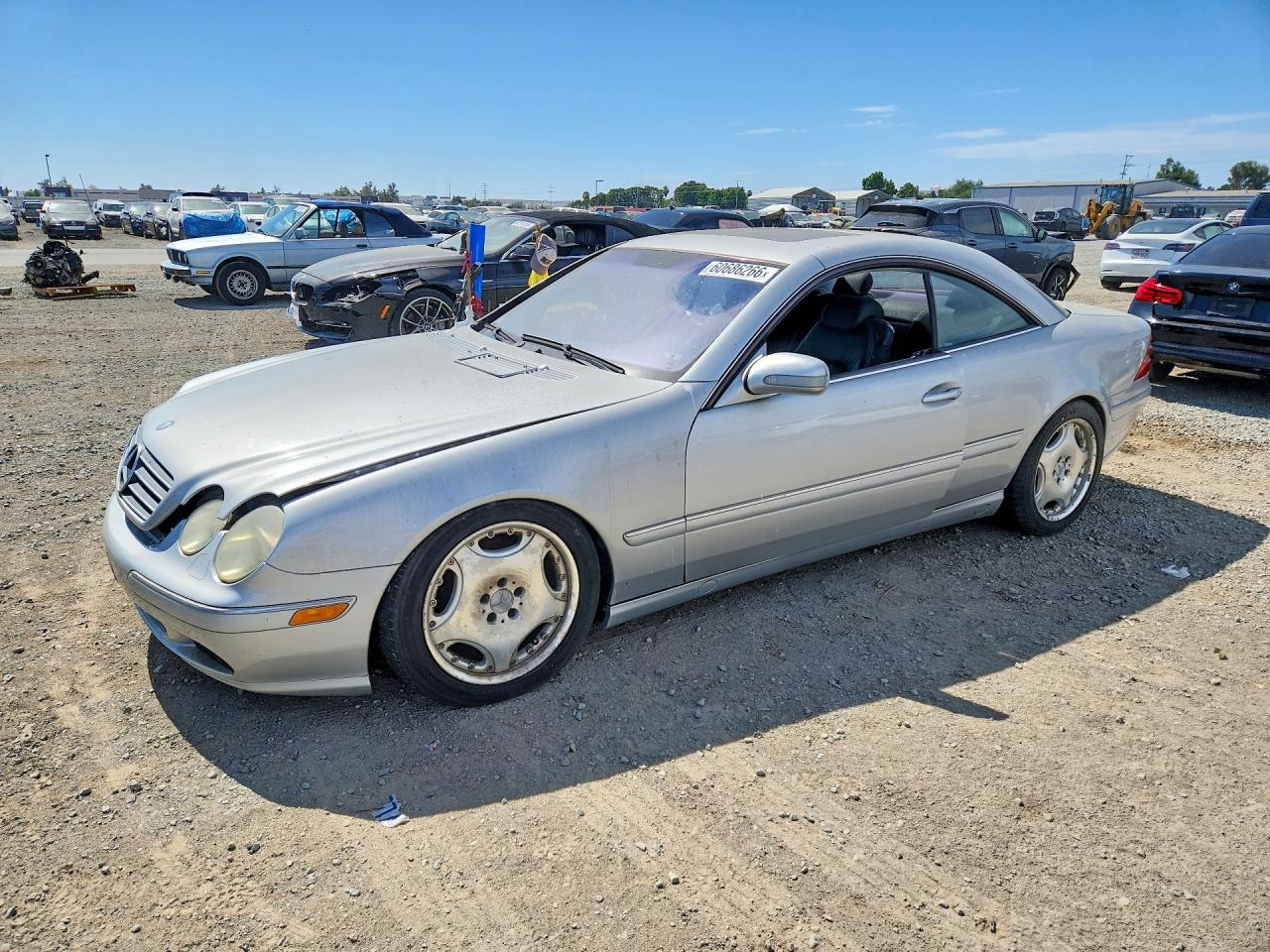 2000 Mercedes-Benz CL 500/600, VIN WDBPJ75J4YA006586 — Minor dents and scratches