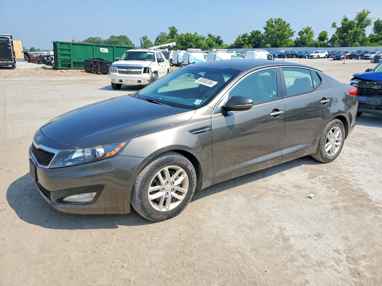 2012 Kia Optima LX, VIN 5XXGM4A78CG032168 — Бок