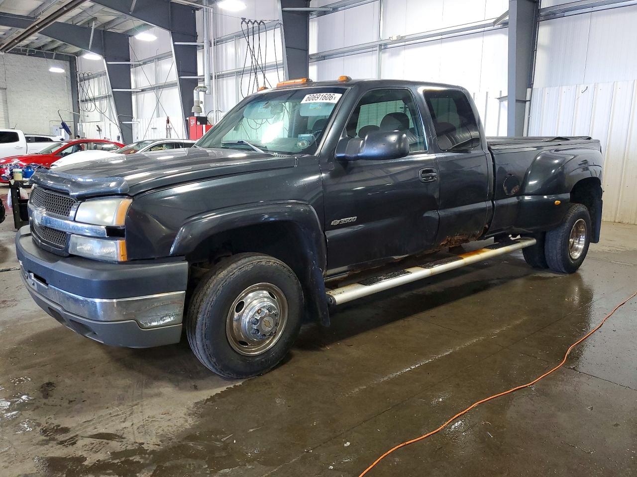 2004 Chevrolet Silverado 3500, VIN 1GCJK39U14E247008 — Undercarriage