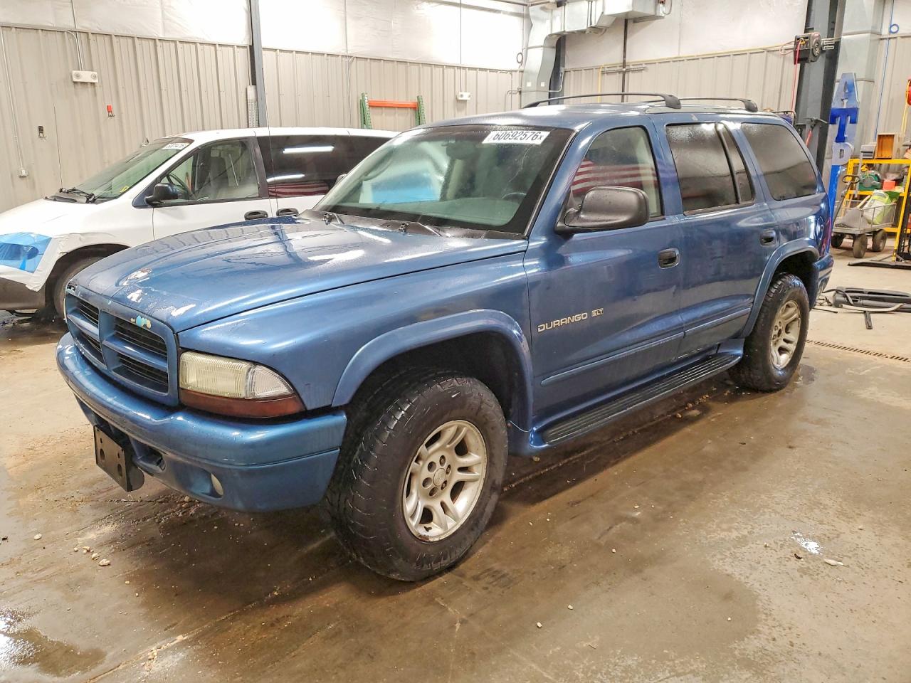 2001 Dodge Durango, VIN 1B4HS28N91F635111 — Front end
