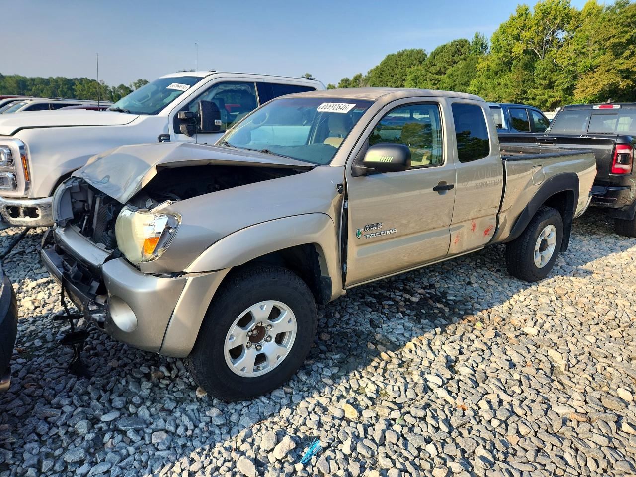 2007 Toyota Tacoma PreRunner, VIN 5TETU62N97Z418063 — Перед