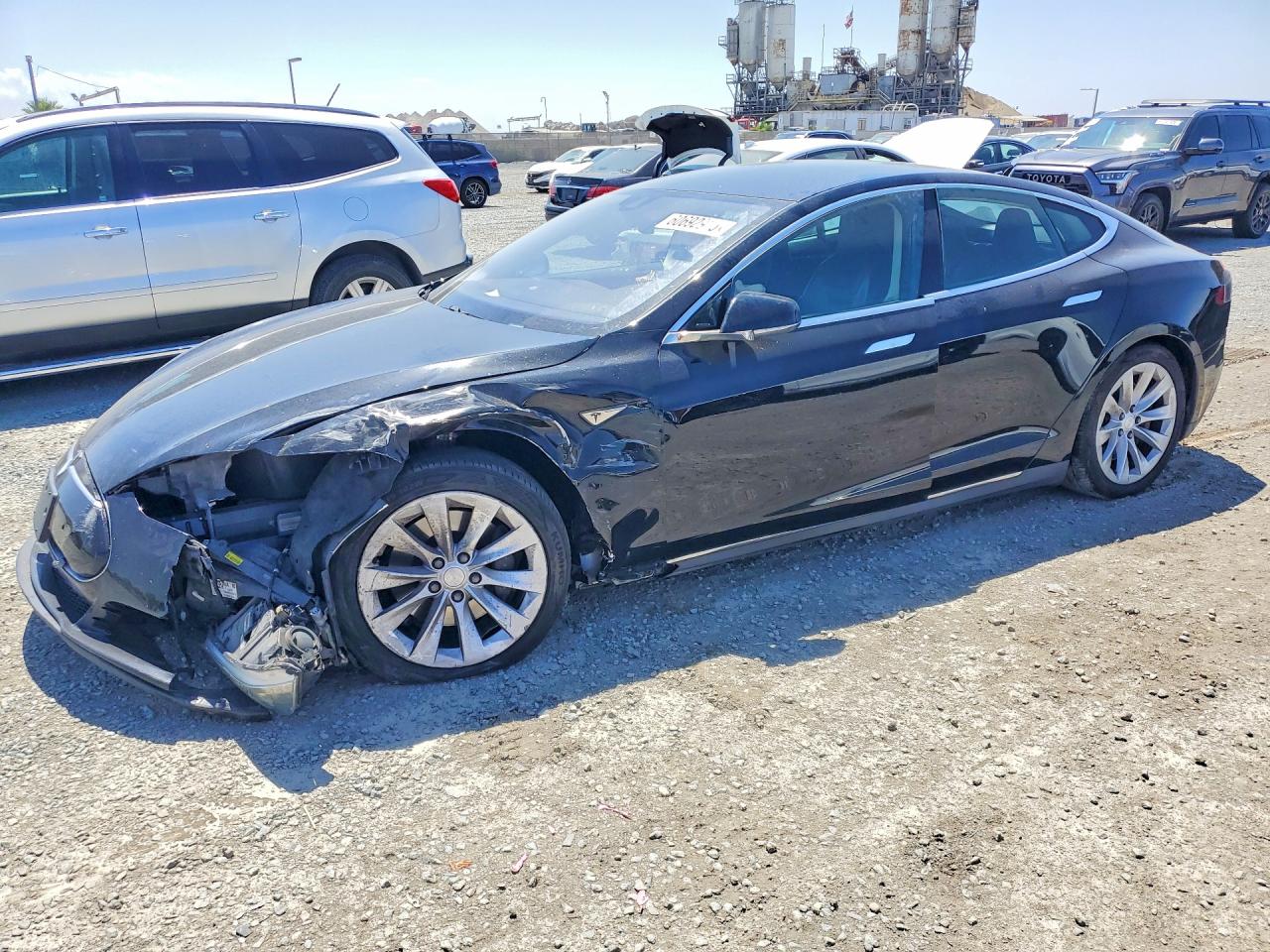 2016 Tesla Model S 70, VIN 5YJSA1E10GF129073 — Front end