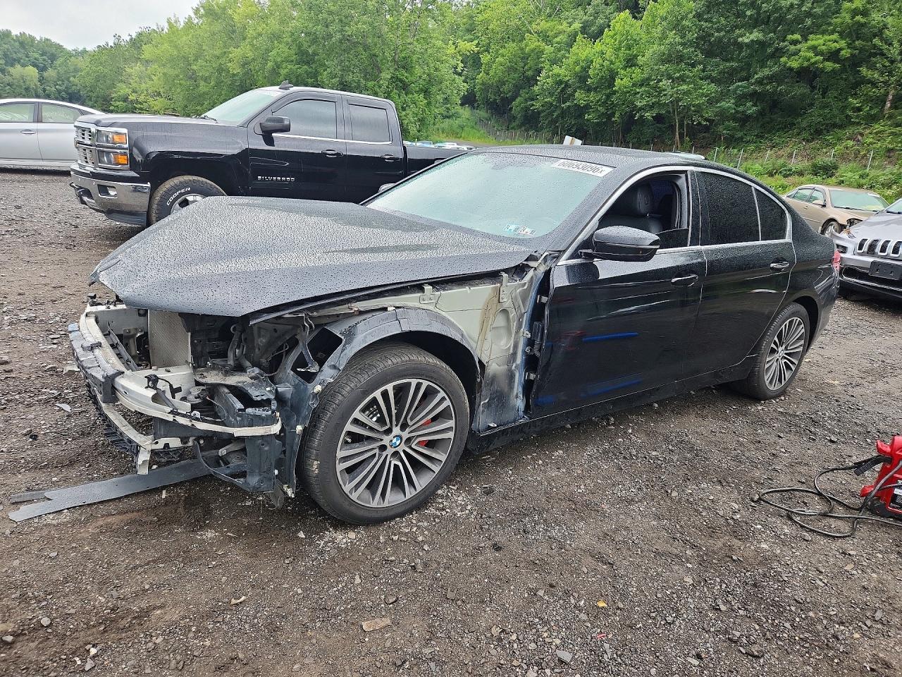 2018 BMW 5 Series 530i xDrive, VIN WBAJA7C51JWA72440 — Front end