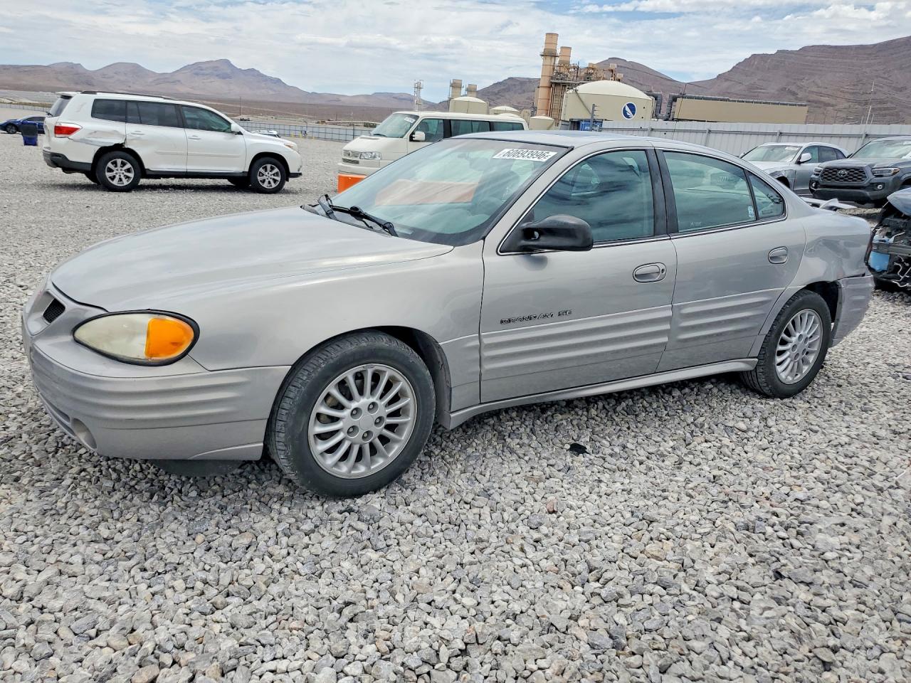 2000 Pontiac Grand Am SE1, VIN 1G2NF52TXYM870422 — Rear end