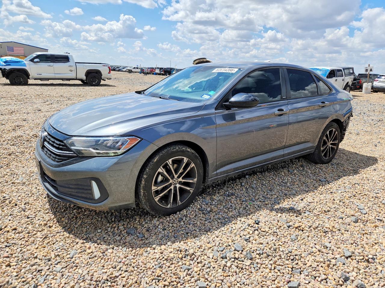 2024 Volkswagen Jetta Sport, VIN 3VWAM7BU3RM048410 — Зад