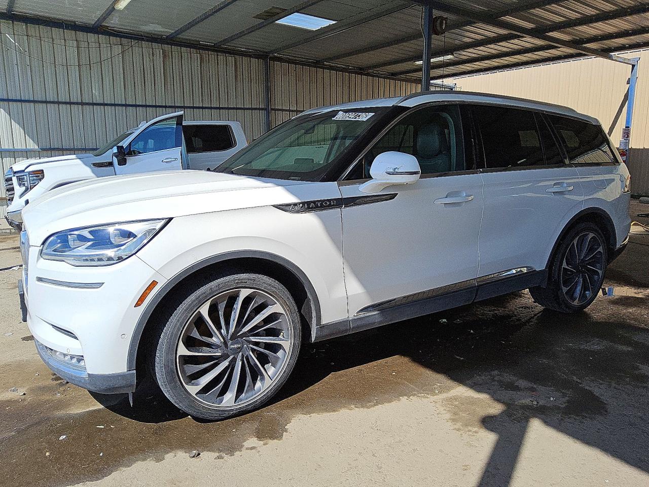 2020 Lincoln Aviator Reserve, VIN 5LM5J7XCXLGL04405 — Hail